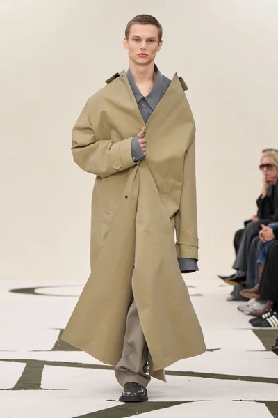 Look 14